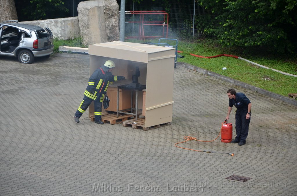 Tag der Offenen Tuer BF Koeln Weidenpesch Scheibenstr P530.JPG